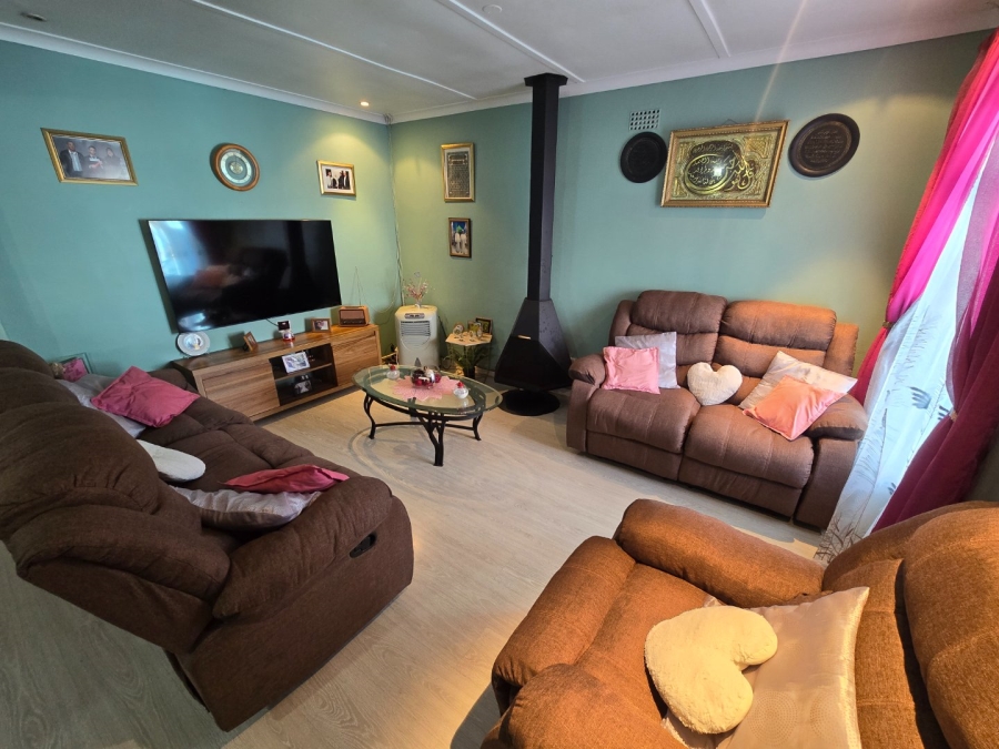 3 Bedroom Property for Sale in Colorado Park Western Cape